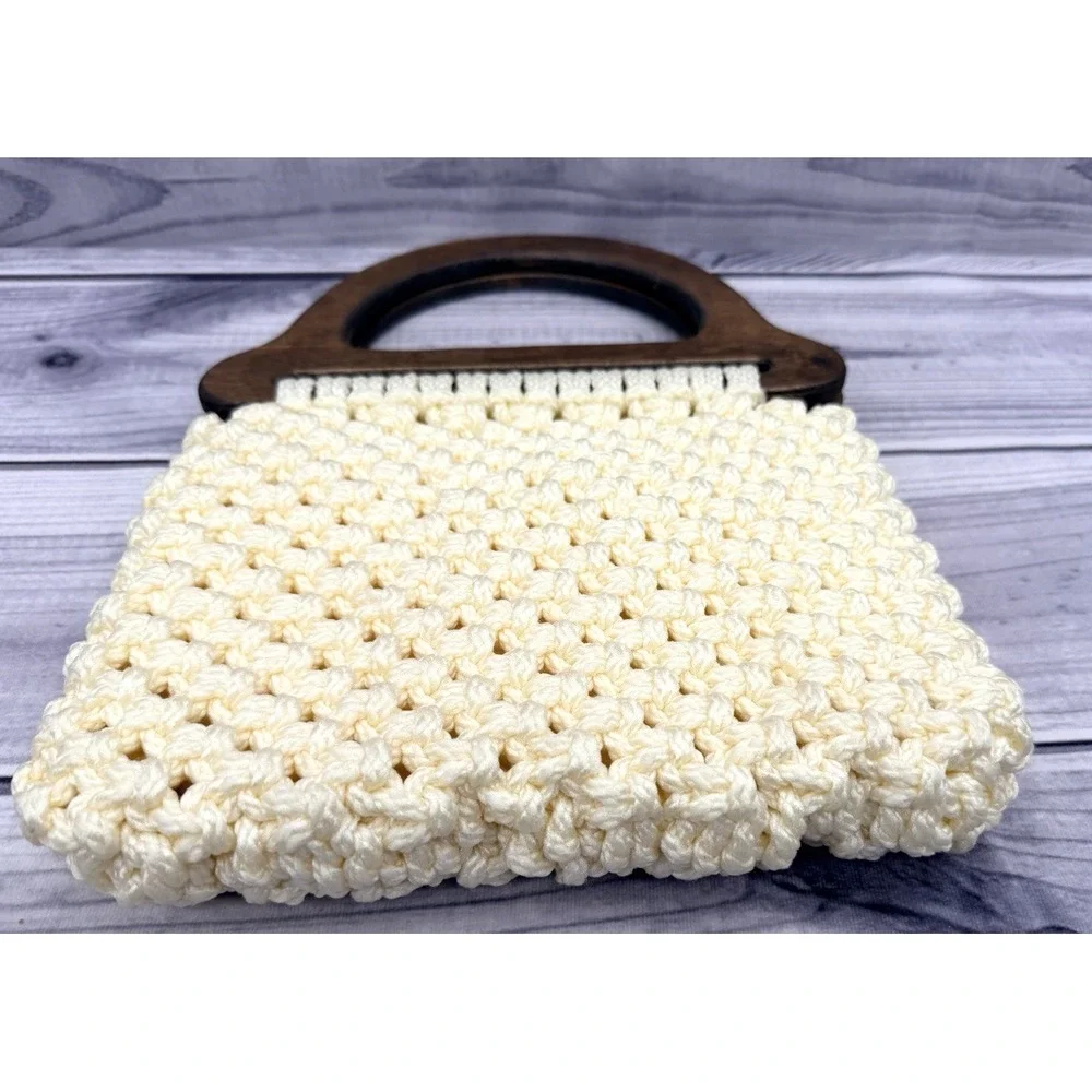 N/A vintage cream